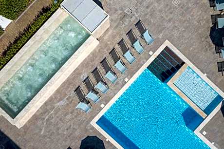 Golden Apartments