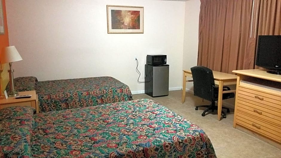Travelers Inn - Clearwater