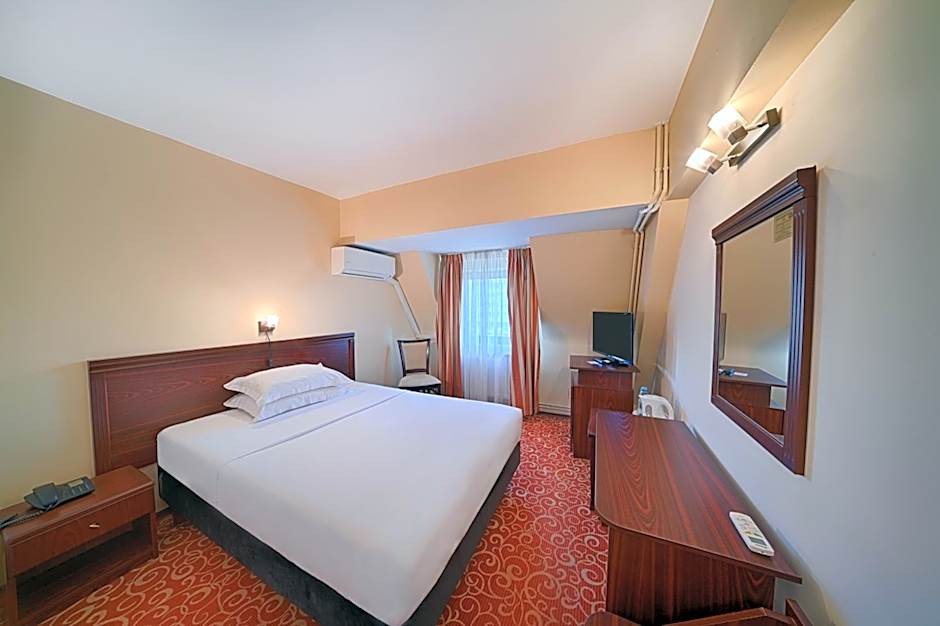 Central Hotel