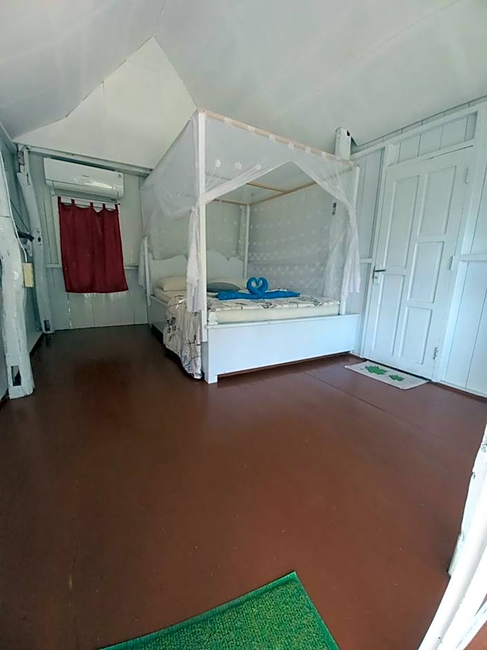 Scuba Republic Beach Bungalows