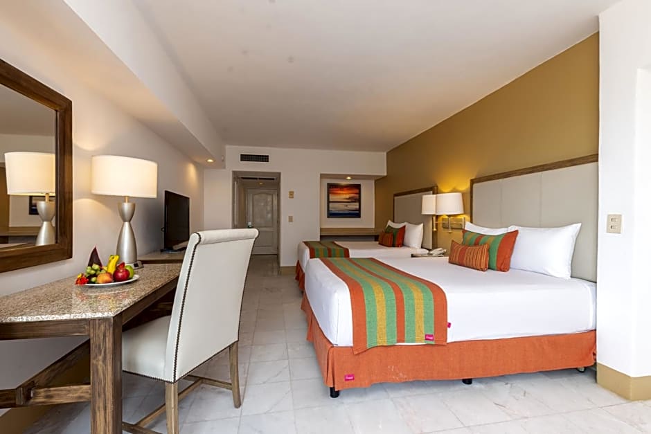 Tesoro Ixtapa Beach Resort