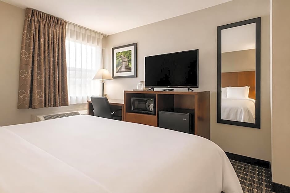 Sleep Inn & Suites Madison West