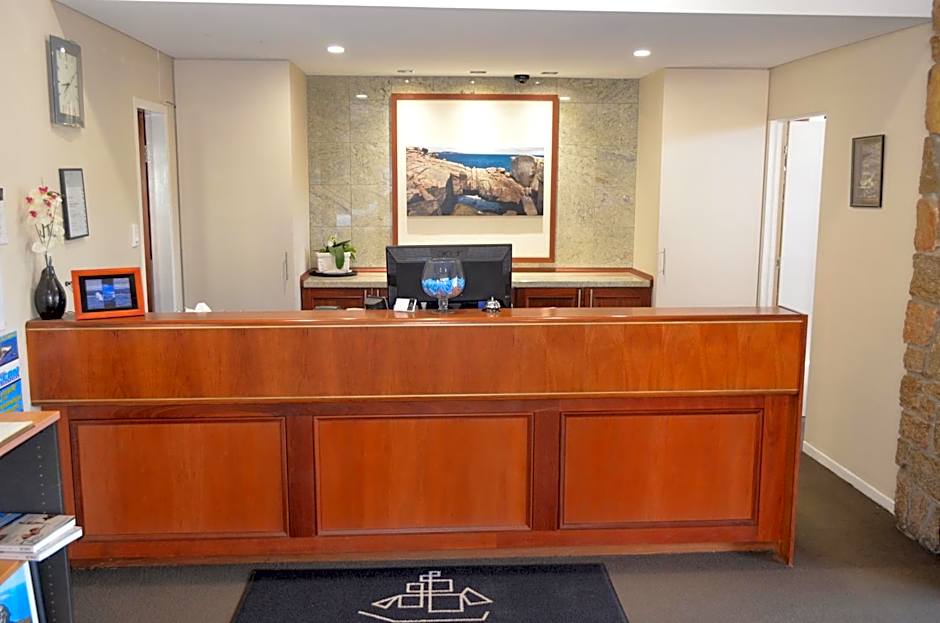 Country Comfort Amity Motel