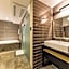 Docking Hotel