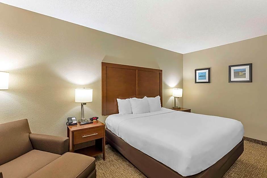 Comfort Inn Meridian - Bonita Lakes