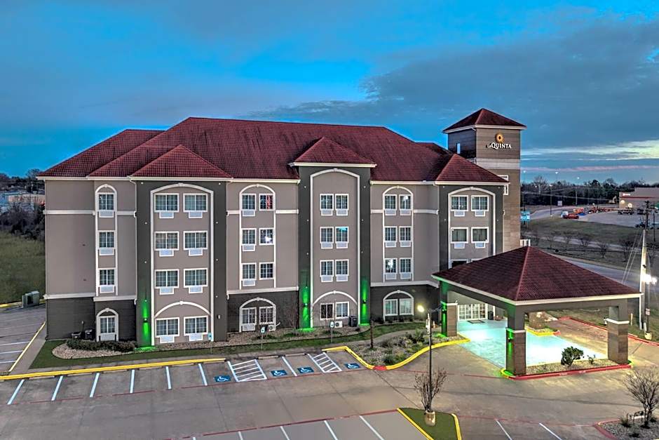 La Quinta Inn & Suites by Wyndham Paris