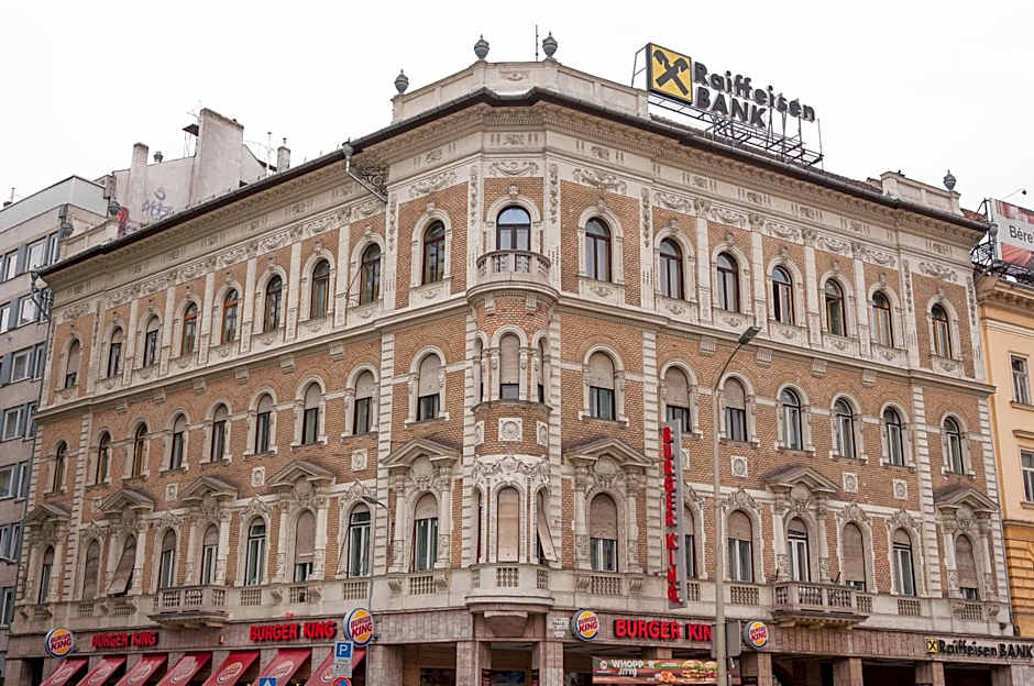 Centrooms House