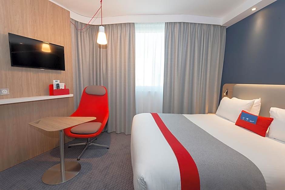 Holiday Inn Express Paris - Velizy By IHG