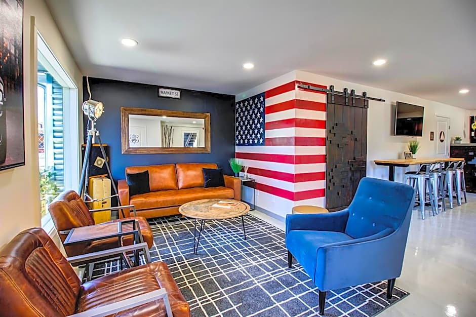 Americana Modern Hotel