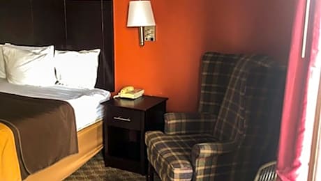 1 King Bed Accessible Smoking