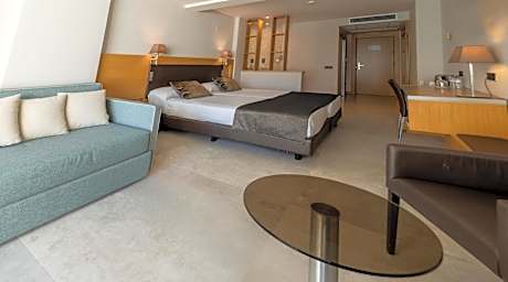 Family Room with Garden View (2 Adults + 1 Child)