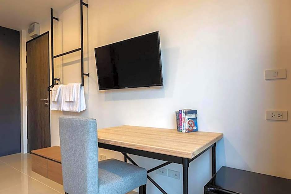 Kata Beach Poshtel Phuket