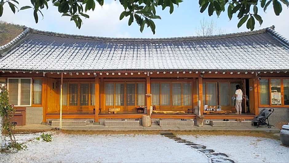 Daoljae Hanok Pension