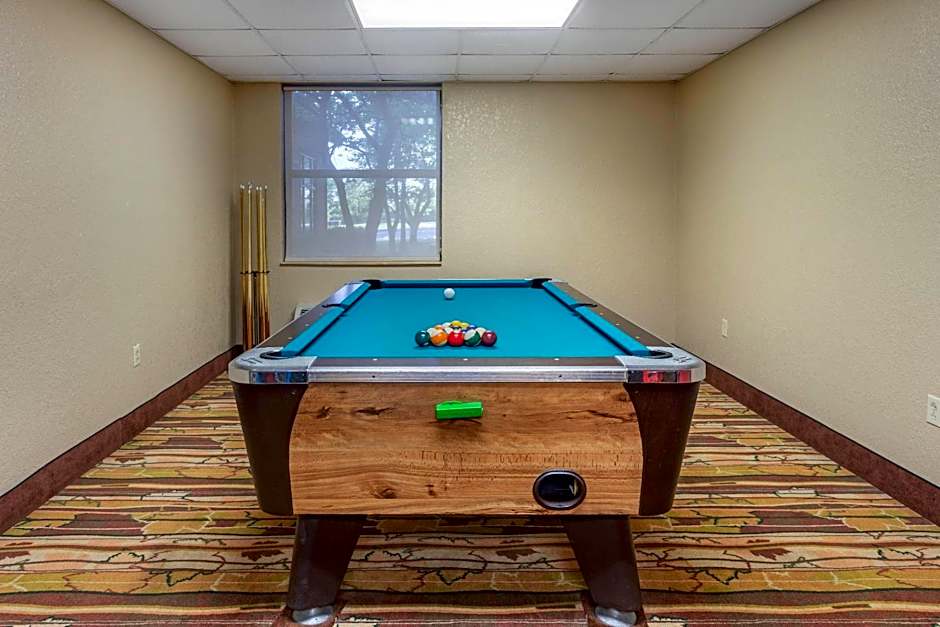 Comfort Inn & Suites Branson Meadows