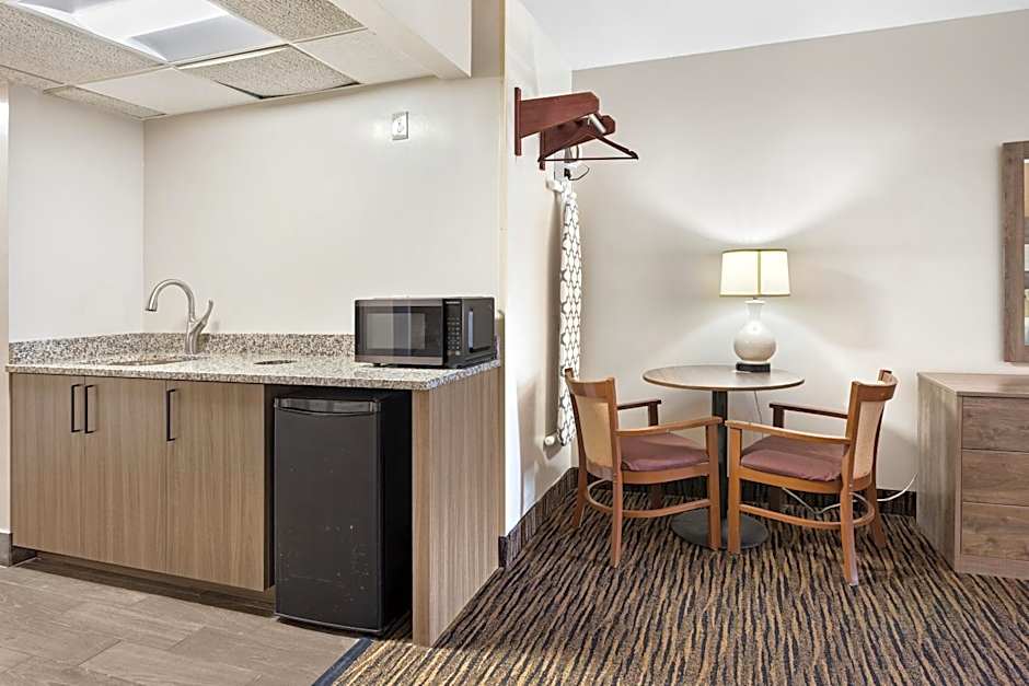 Americana Motor Inn on Boardwalk