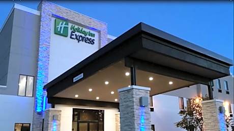 Holiday Inn Express and Suites Blackwell By IHG