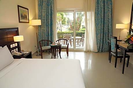 Standard Twin Room with Garden View