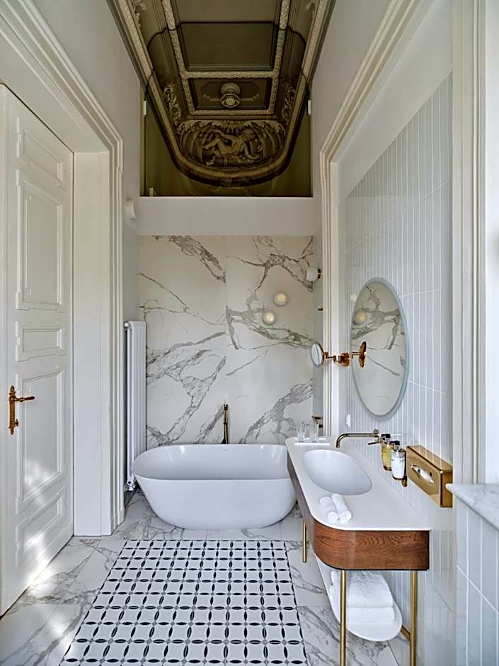 Hotel Altus Palace - Destigo Hotels