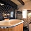 Chapel 5 Boutique Suites B&B