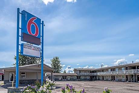 Motel 6-Fort Nelson, BC