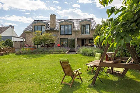 Schönste Lage am Rhein in unmittelbarer Stadtnähe, B & B