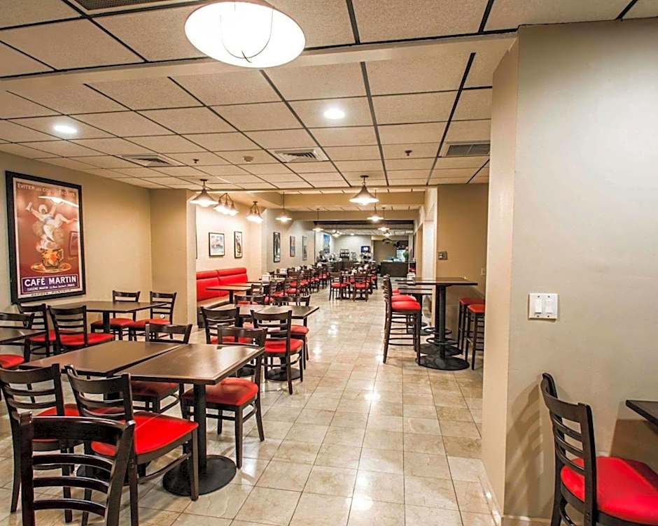 Clarion Inn & Suites Miami International Airport