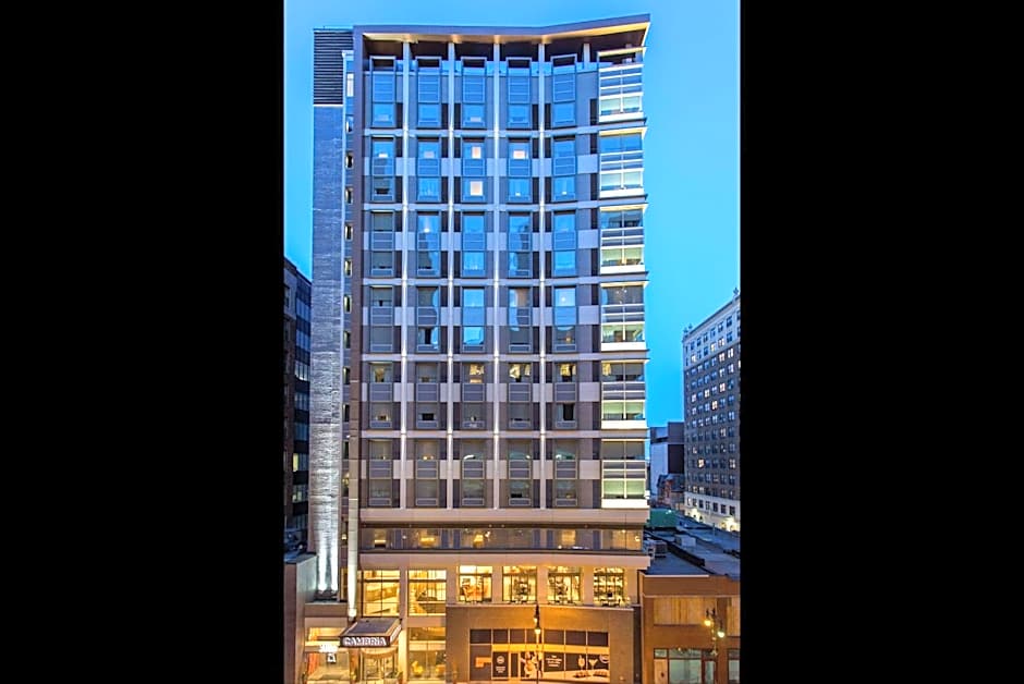 Cambria Hotel Philadelphia Downtown Center City