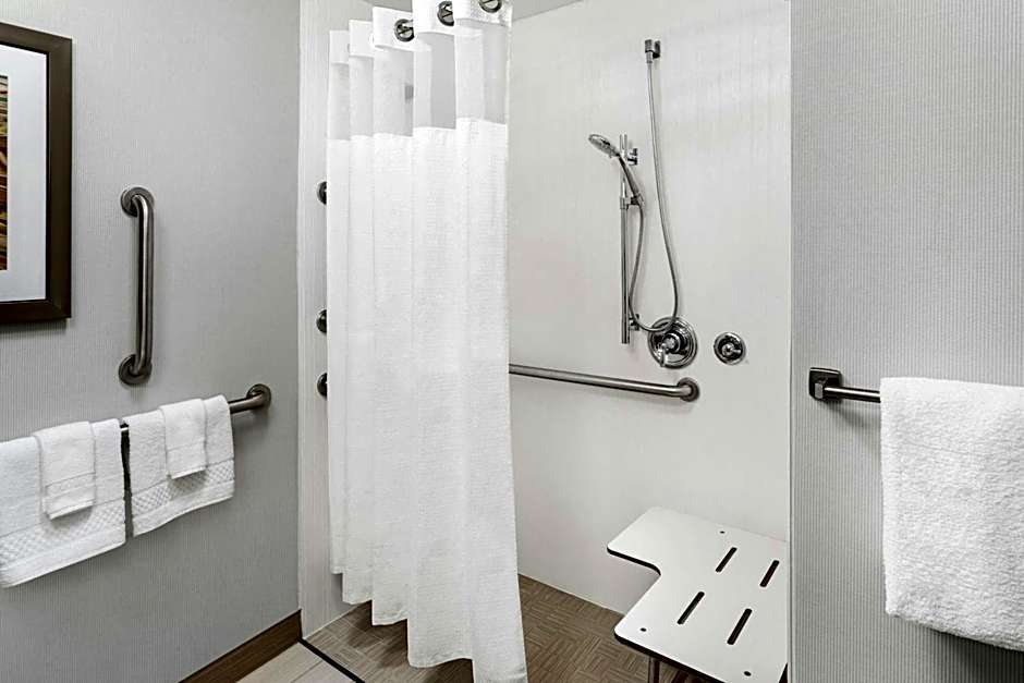 Courtyard by Marriott Atlanta Perimeter Center