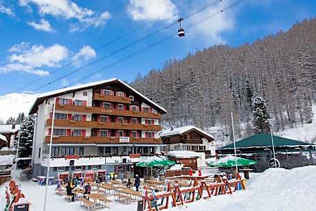 Hotel THE LARIX ski-in ski-out