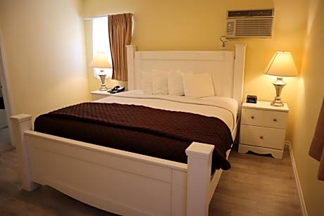 Deluxe King Room with Two King Beds