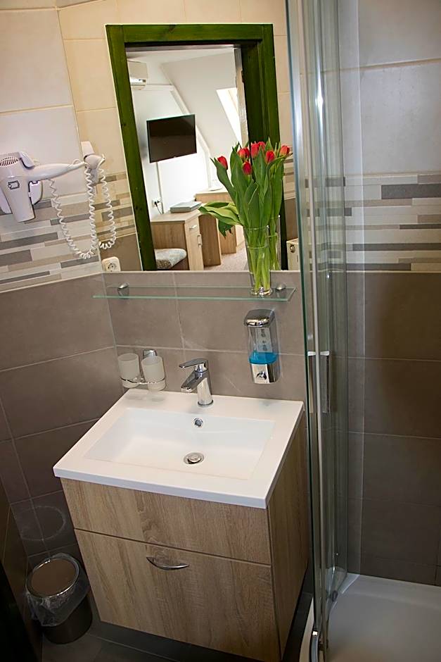 Várfal Wellness Panzió