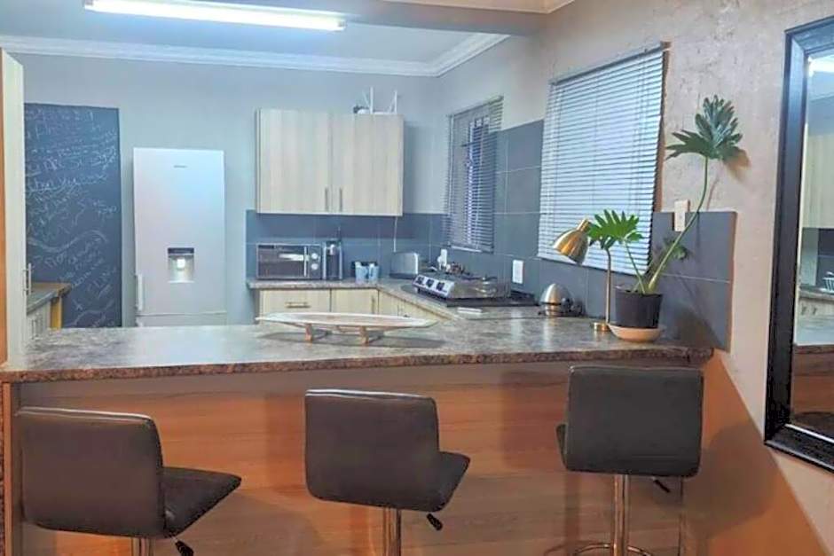 The Minimalist Hide away