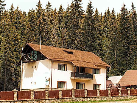 Casa Laptici - statiunea Pestera-Padina, Bucegi