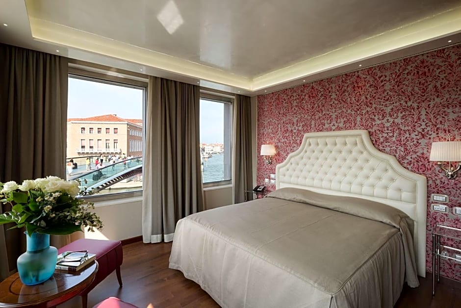Hotel Santa Chiara