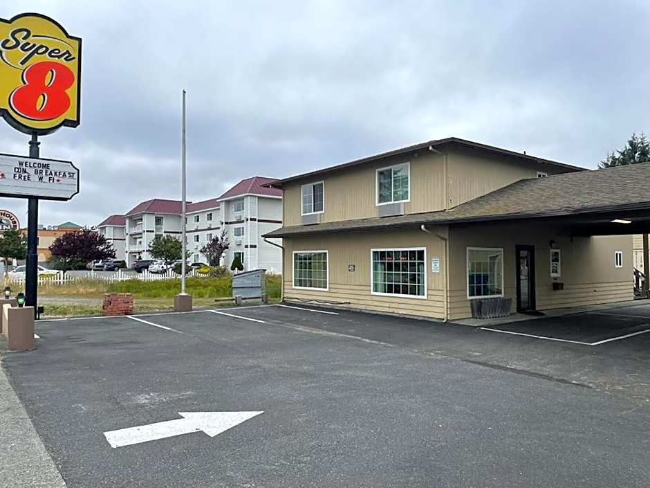Super 8 by Wyndham Crescent City
