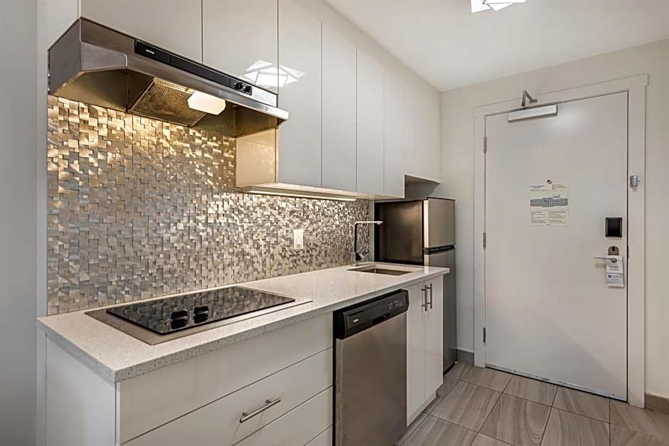 Executive Residency by Best Western Calgary City View North