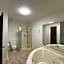 Royal Inn - Anniston