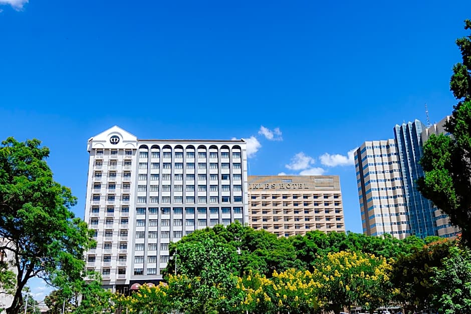 Hyatt Regency Harare, The Meikles