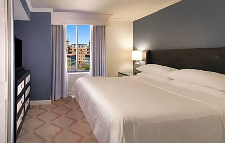 One-Bedroom Suite