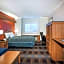 Days Inn & Suites by Wyndham Antioch