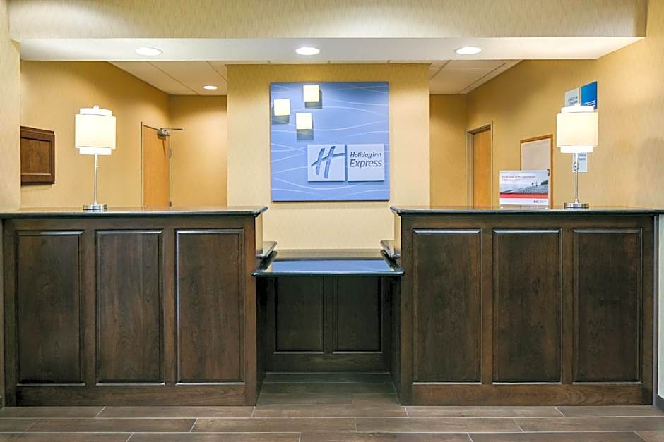 Holiday Inn Express Hotel And Suites Clinton By IHG