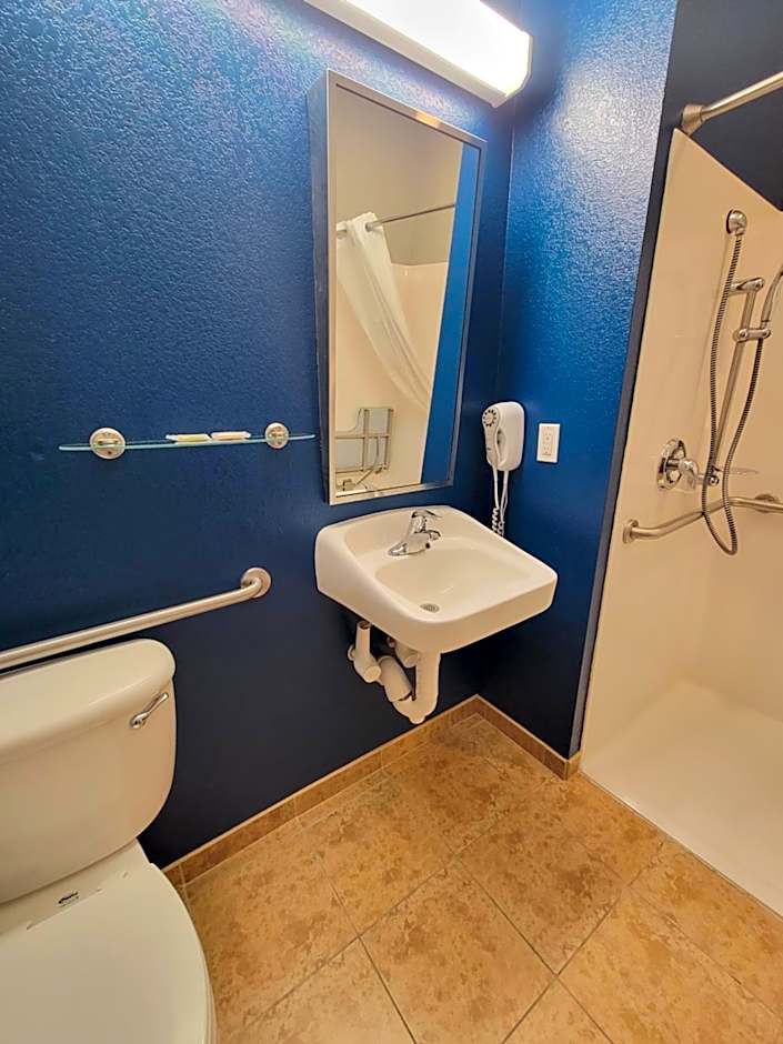 Microtel Inn & Suites By Wyndham Council Bluffs