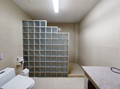 Hidaway Hostel