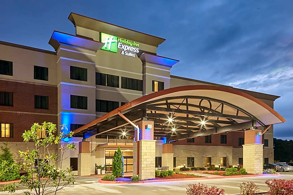 Photo 1 of 44 of Holiday Inn Express and Suites Columbia University Area By IHG