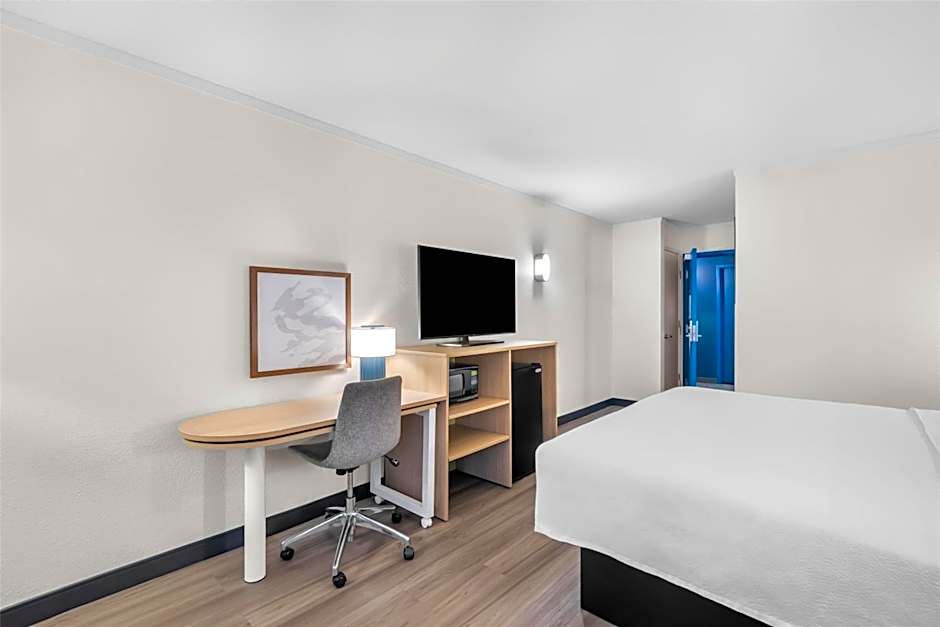 Spark by Hilton Roanoke Civic Center