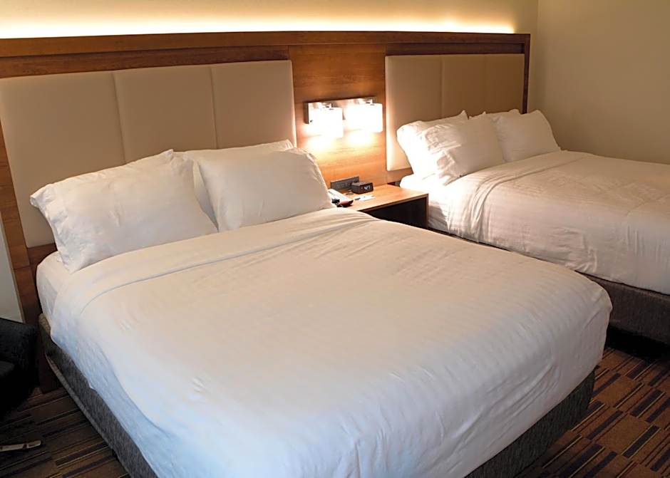 Holiday Inn Express & Suites Pittsburgh - Monroeville By IHG