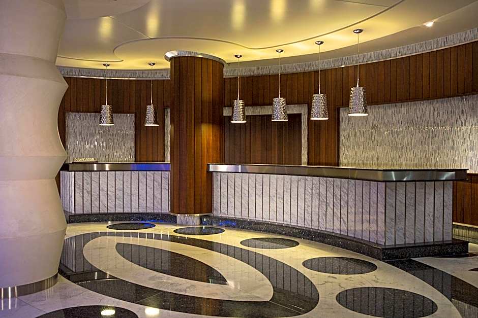 Renaissance by Marriott Izmir Hotel