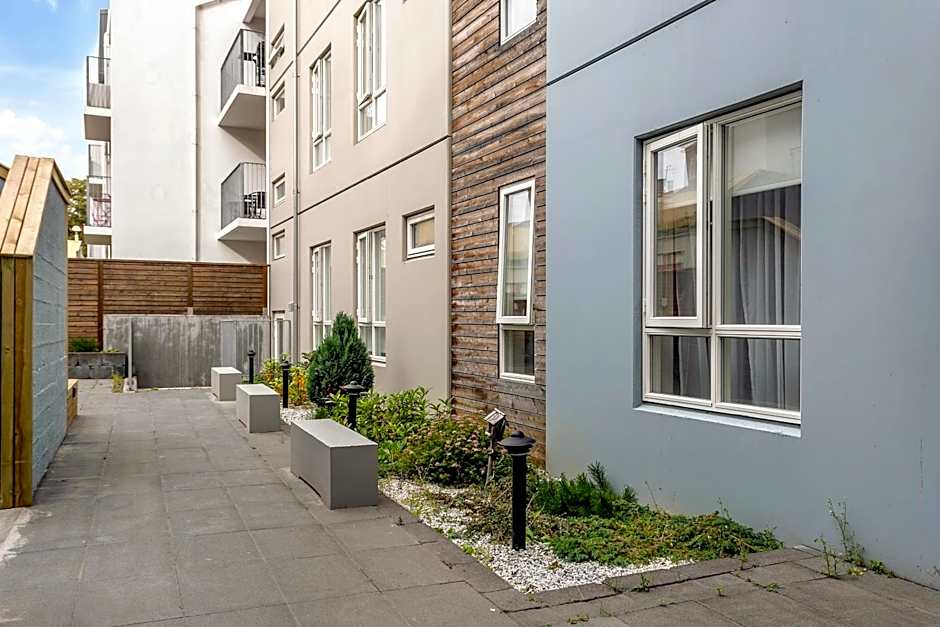 The Swan House by Heimaleiga