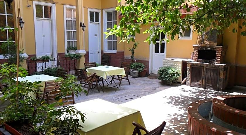 Antikhan Hotel
