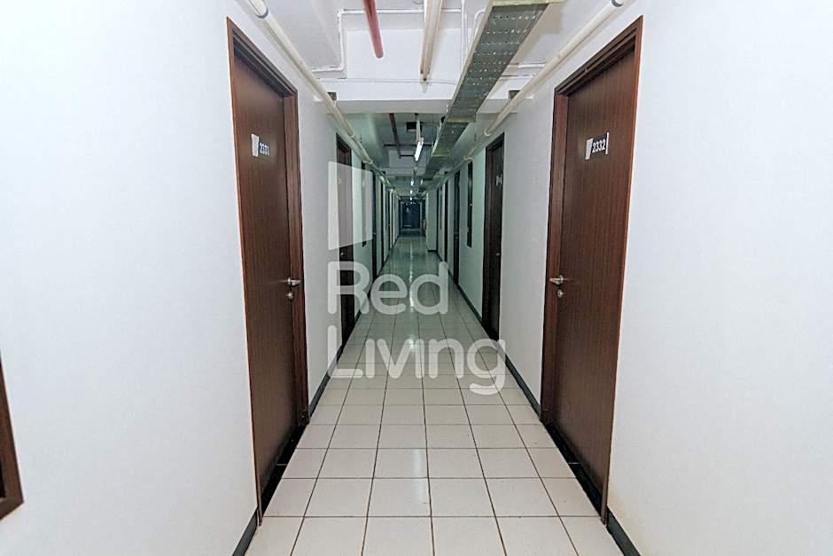 RedLiving Apartemen Gunung Putri Square TOP Room